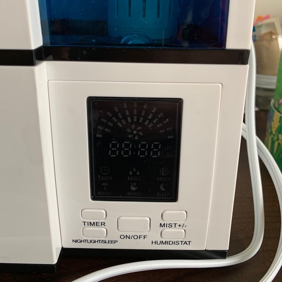 TaoTronics Humidifier - Picture 2 of 3